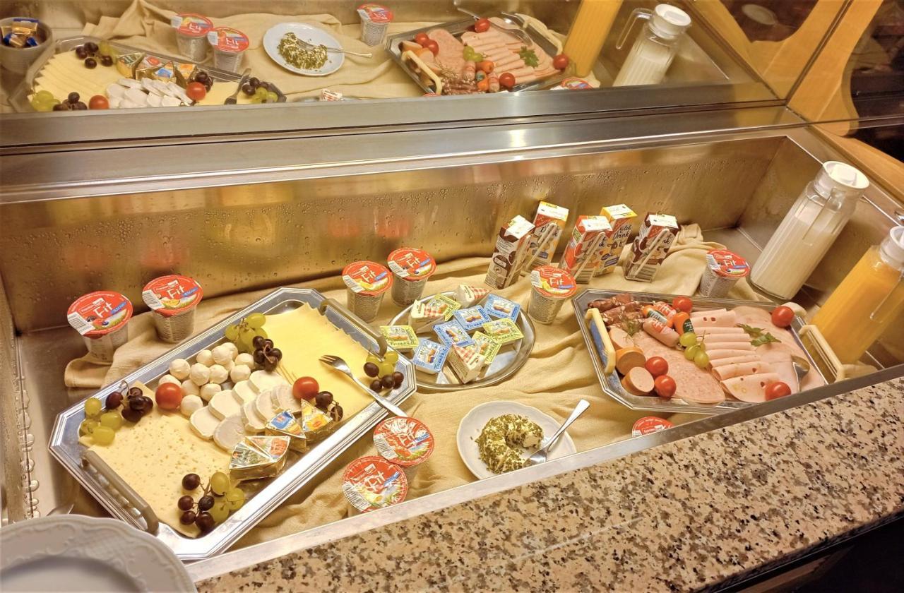 Hotel-Restaurant-Krone บัดบรึคเคนเนา ภายนอก รูปภาพ