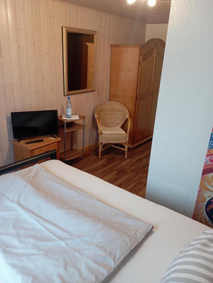 Hotel-Restaurant-Krone บัดบรึคเคนเนา ภายนอก รูปภาพ