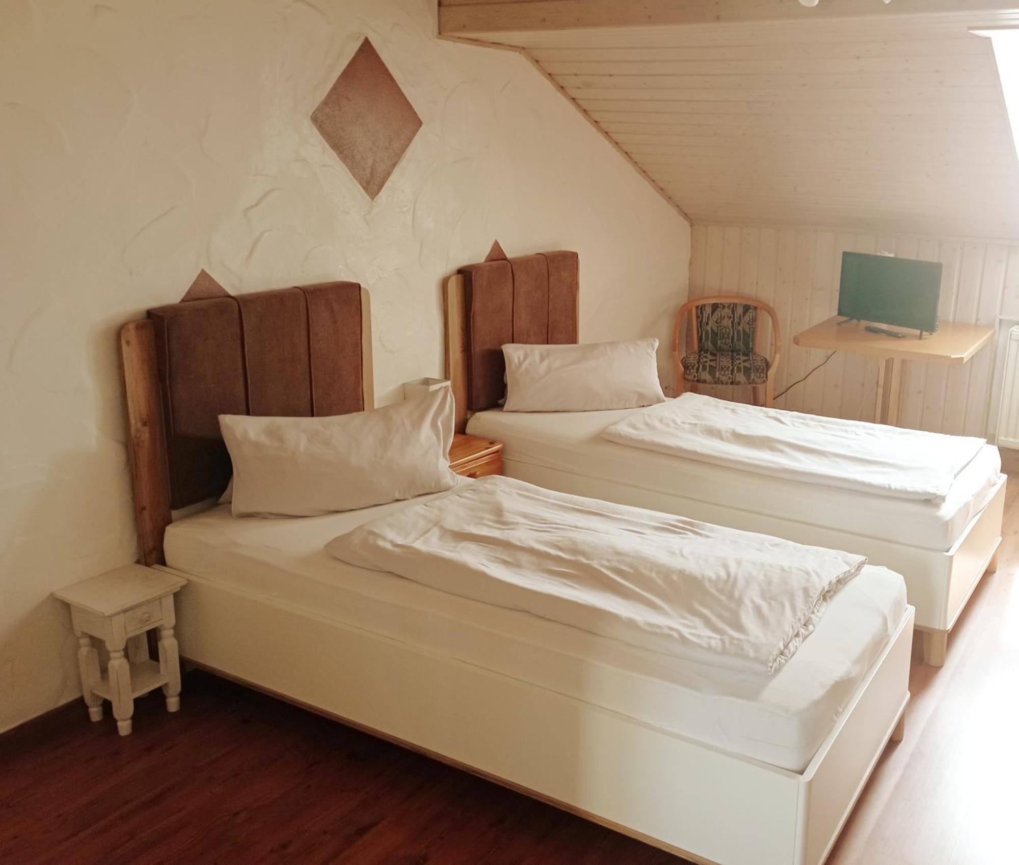 Hotel-Restaurant-Krone บัดบรึคเคนเนา ภายนอก รูปภาพ