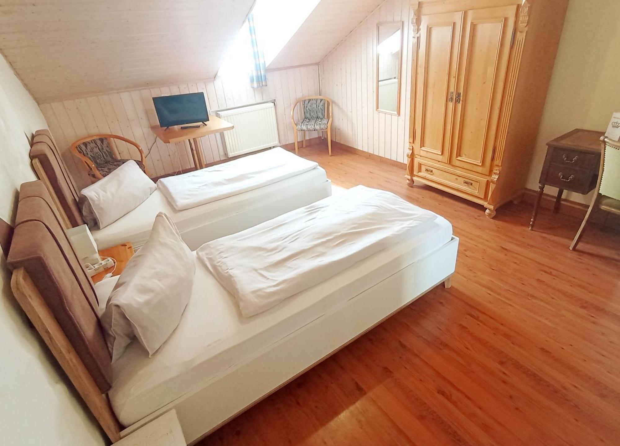 Hotel-Restaurant-Krone บัดบรึคเคนเนา ภายนอก รูปภาพ